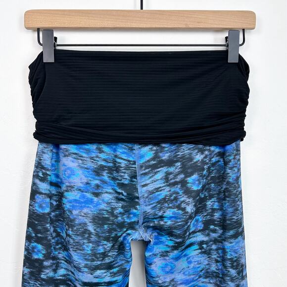 Beyond The Bump Maternity Blue Abstract High-Waisted Leggings - Picture 2 of 8